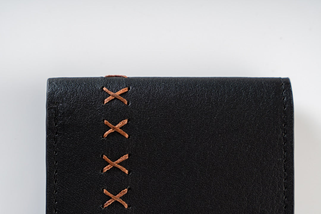 Criss Cross Bi-Fold