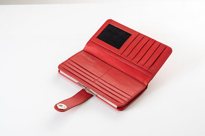 The Everyday Clutch